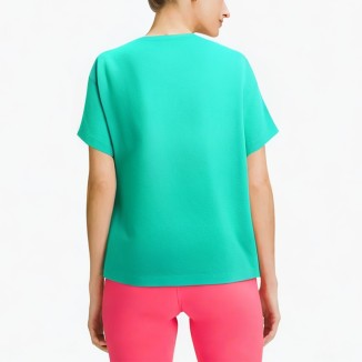 Multiple colors available Solid color slim and comfortable T-shirt
