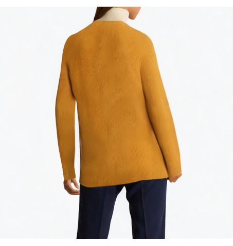 long loose v-shaped sweater cardigan