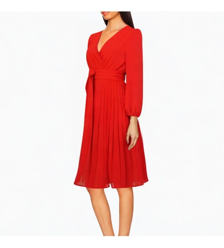 Long-sleeved slim pleated dress with v-neck